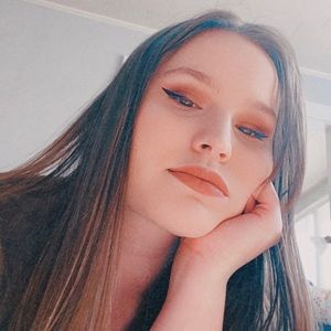 Meet your Posher, Isabella